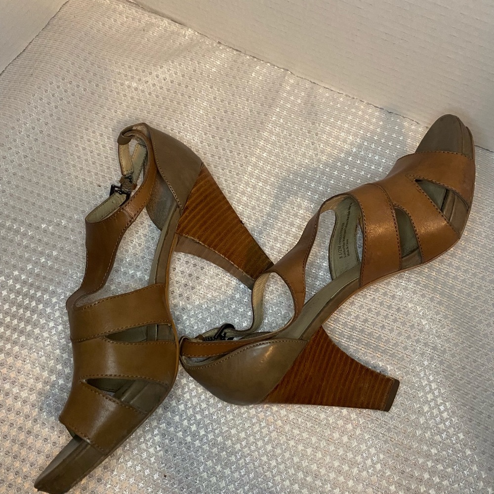 Stylish Brown Wedge Sandals